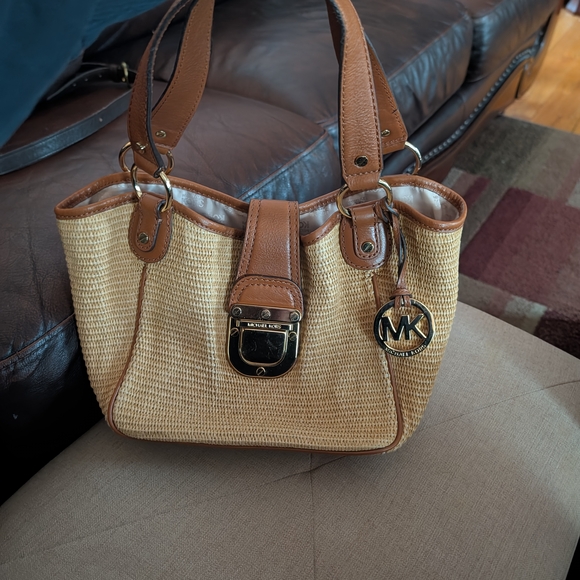 Michael Kors Woven Beige and Brown Shoulder Bag - Picture 2 of 8